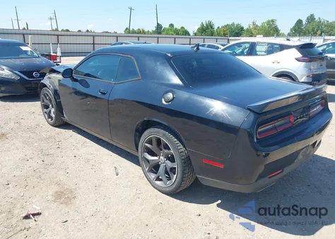 2018 Dodge Challenger Sxt Plus z USA, uszkodzony, nr VIN 2C3CDZAG0JH232858